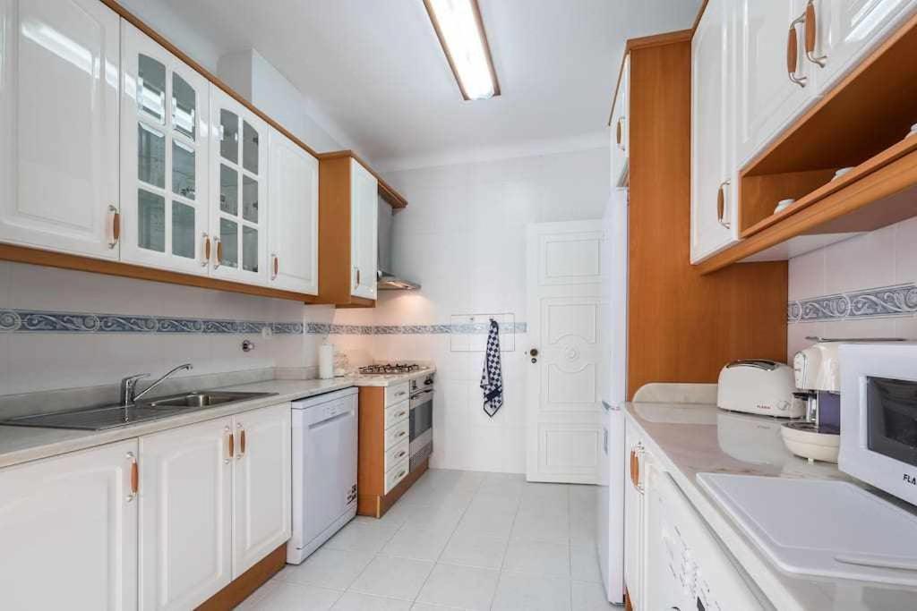 Apart Lisboa Confortavel 2 Quartos Com Terraco Одивелаш Экстерьер фото