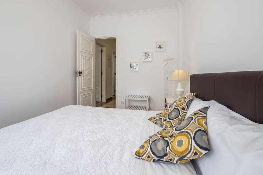 Apart Lisboa Confortavel 2 Quartos Com Terraco Одивелаш Экстерьер фото