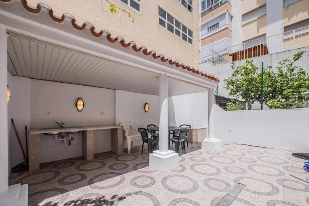 Apart Lisboa Confortavel 2 Quartos Com Terraco Одивелаш Экстерьер фото