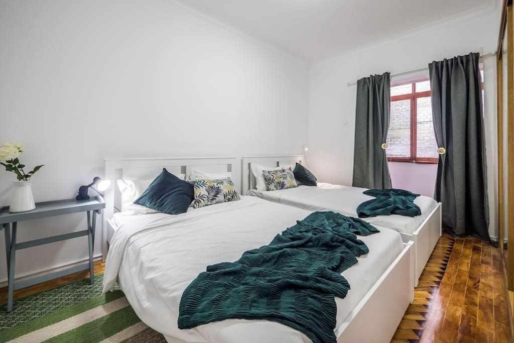 Apart Lisboa Confortavel 2 Quartos Com Terraco Одивелаш Экстерьер фото